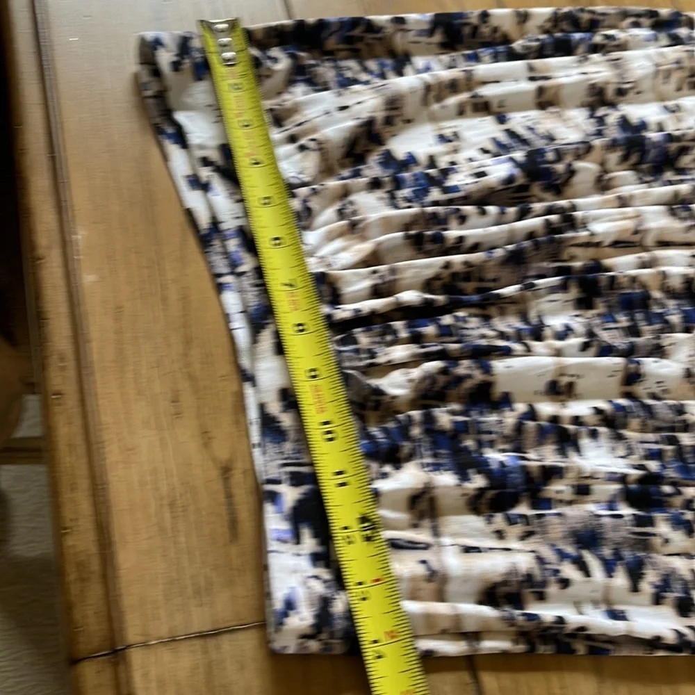 Long skirt with pleats front and back - Picture 5 of 8